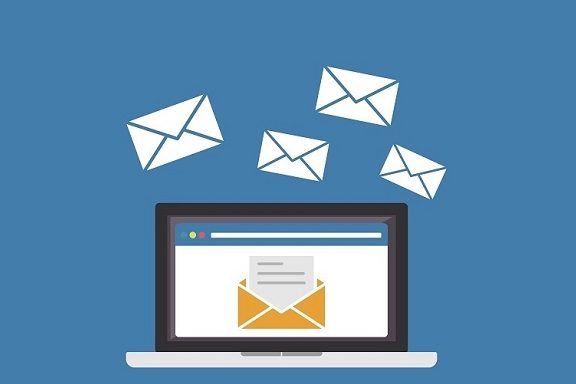 De cadenas y algo más