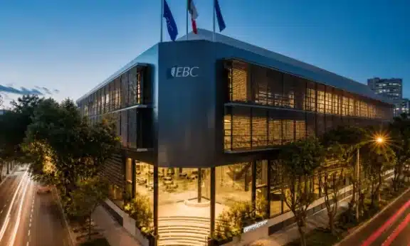 La Escuela de Negocios de México: formación estratégica para liderar en la nueva economía 3 EBC, Escuela de Negocios en México